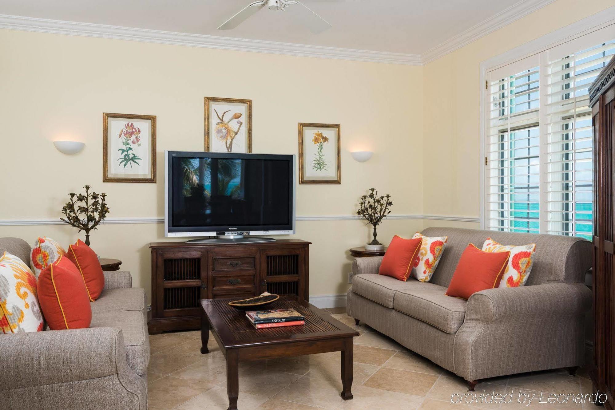 Hotel Point Grace Grace Bay Esterno foto
