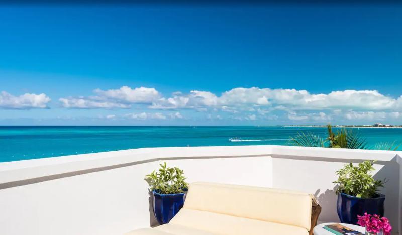 Hotel Point Grace Grace Bay Esterno foto